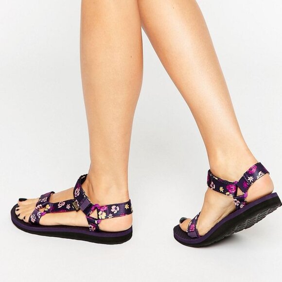 Teva Women's Purple Wine Floral Original Universal Sport Sandals Size US 9 - Picture 1 of 15